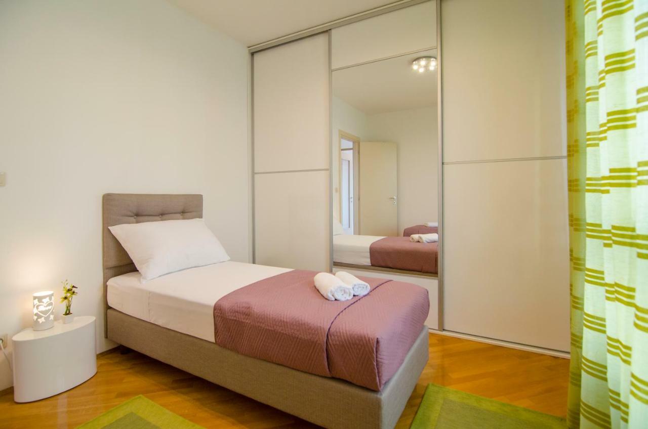 Split Apartment Sinisa Экстерьер фото