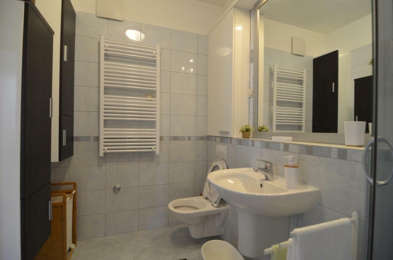 Split Apartment Sinisa Экстерьер фото